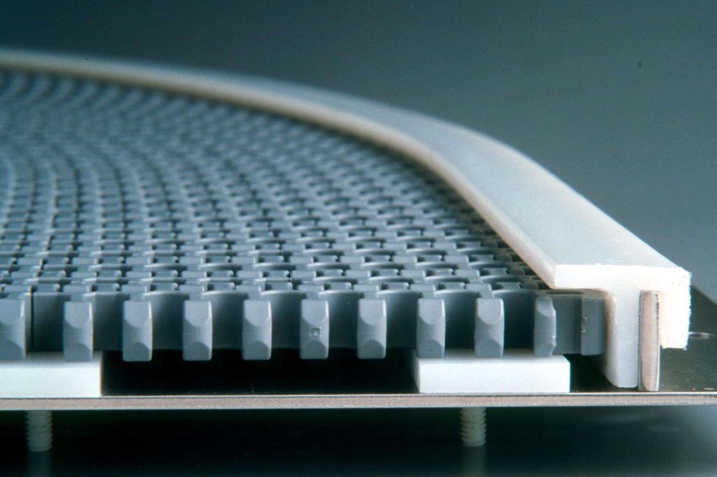 小型網(wǎng)帶運輸機